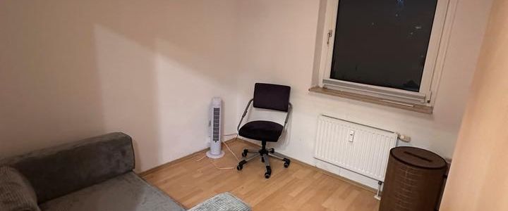 Lichtdurchflutete 3-Zimmer DG-Wohnung in Bochum Mitte - Photo 1