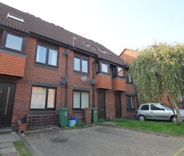 3, Goosens Close, Sutton - Photo 4