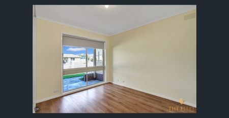 Cozy 3 Bedrooms Living! - Photo 3