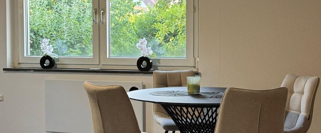 2-Zimmerwohnung mit Wlan, Tv, Küche, Bad/WC, Waschmaschine, Trockner, Garagenstellplatz und Fahrradabstellplatz - Photo 1