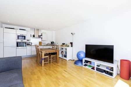 2 bed 2 bath property within a beautifully designed development in highbury - Photo 5