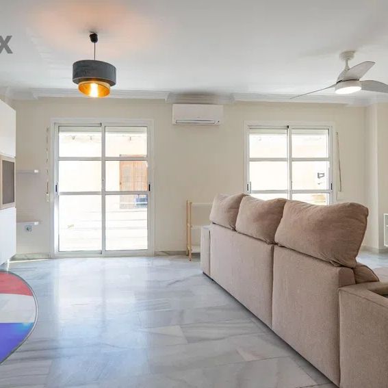 Alquiler de piso en Avenida de la Rosaleda - Photo 1