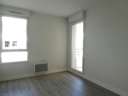 Location Appartement 4 pièces 90m² LA RICHE 37520 - Photo 3