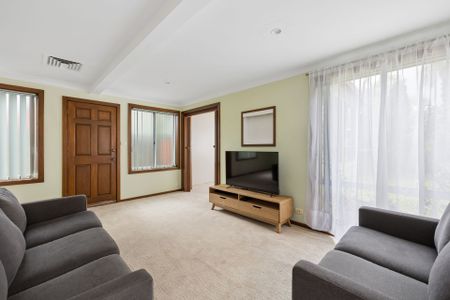 Stylish & Convenient Granny Flat - Peaceful Lock-Up-and-Go Lifestyle - Photo 2