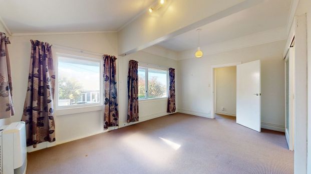 5 Knoll Street, Island Bay - Photo 1
