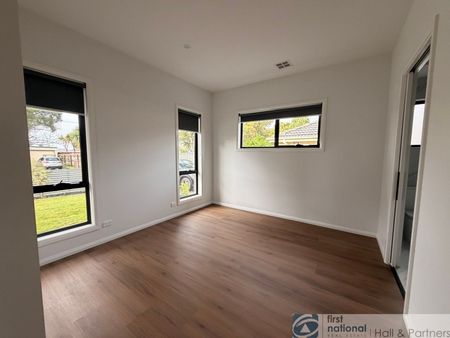 Brand New Contemporary Unit - Photo 4