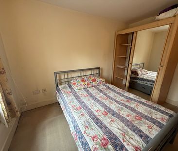 2 Bed Flat, Southampton Way, SE5 - Photo 2