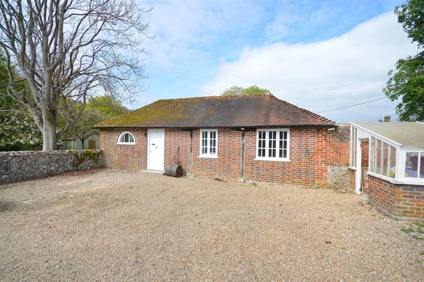 1 bedroom detached house to rent - Photo 1