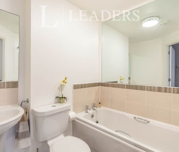 2 bedroom flat to rent The Boulevard, Tangmere, PO20 - Photo 2