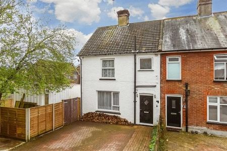 Town centre 1 bedroom house to rent - Photo 5