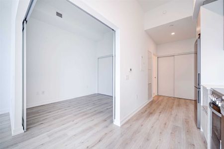 For Lease - 395 Bloor Street Unit# 2012, Toronto, Ontario - Photo 5