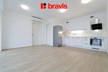 Pronájem bytu 2+kk, rezidence „INSADY“ na ul. Nové Sady, relaxační zahrada, novostavba, chytrá domácnost, rekuperace, klimatizace, terasa, garážové stání, sklep - Fotografie 3