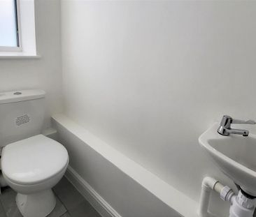 2 bedroom terraced house to rent - Photo 6