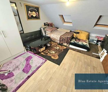 Tiverton Road, Hounslow, TW3 - Photo 1