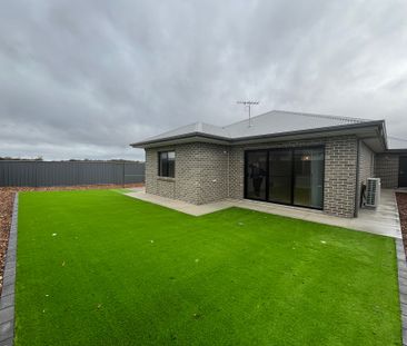 Modern 4 Bedroom Home in Munno Para - Photo 5