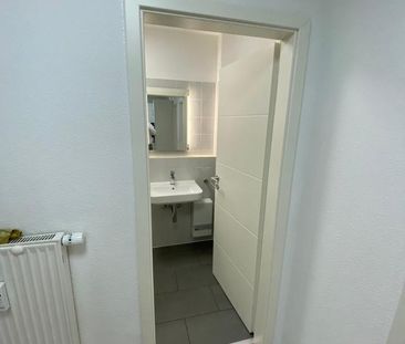 Helle 2-Zimmer Wohnung mit Moderner Einbauküche und Waschtrockner - Photo 5