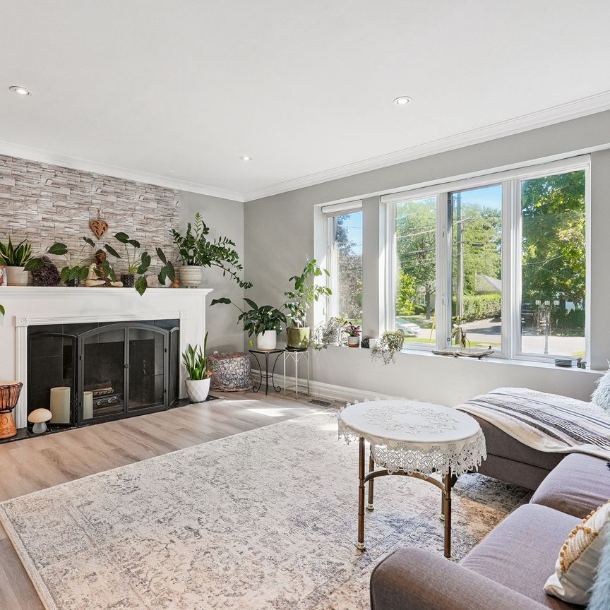 For Lease - 397 River Side Drive, Oakville, Ontario - Photo 1