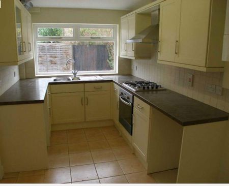 2 bedroom flat to rent - Photo 3