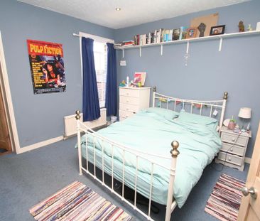 3 bedroom terraced house to rent - Photo 6