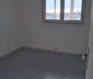 Appartement 3 pièces 56m2 MARSEILLE 15EME 820 euros - Photo 6