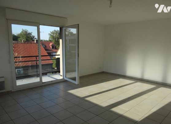 Vendeville, apt T3 de 65m2, 2eme étage, avec balcon et 2 parkings, 765€ et 90€ ch, dispo 15/04/2026 - Photo 1