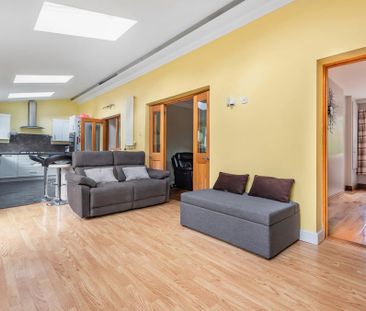 4 bedroom detached house to rent - Photo 6
