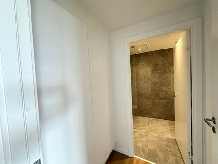 Moderne 3-værelses lejlighed i Nørresundby med altan og tagterrasse - Foto 2