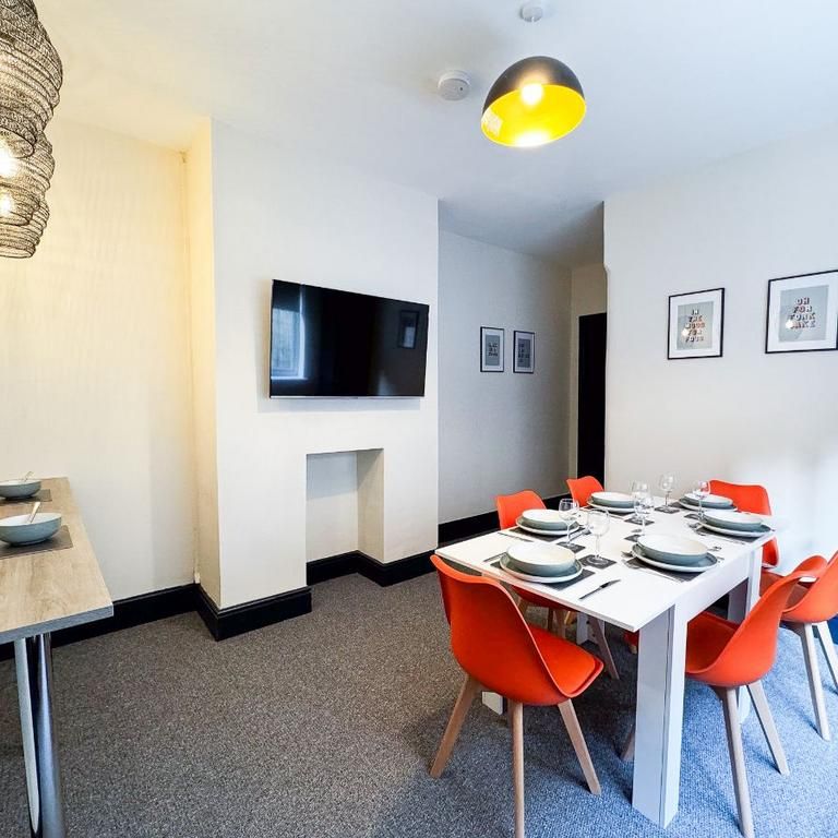 1 bedroom in a house share to rent - Photo 1