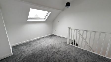 Farnley Avenue, Birley Carr, Sheffield - Photo 2