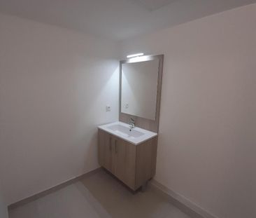 Location Appartement 3 pièces 59m² CASTELNAU LE LEZ 34170 - Photo 3