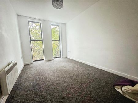 2 bedroom flat to rent - Photo 3