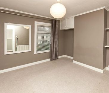 Terraced House to rent on - Photo 3