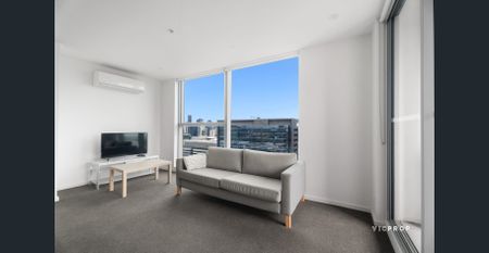 LIFESTYLE & LOCATION! CORNER APARTMENT! - Photo 3