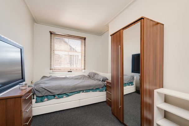 Lillie Road, Bishops Park, SW6, London - Photo 1