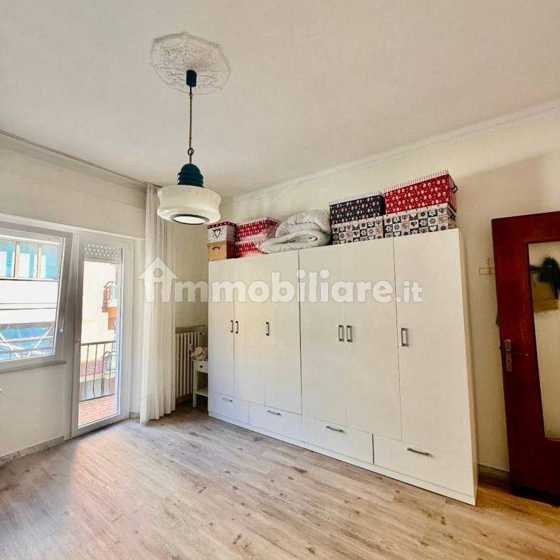 Appartamento ottimo stato, secondo piano, Adriatico, Ancona - Photo 1