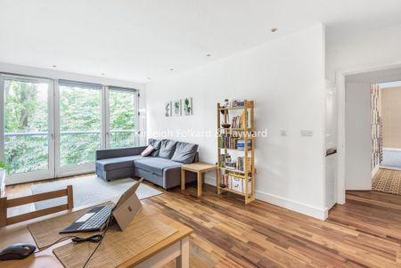 Crouch End Hill, London N8 - Photo 2