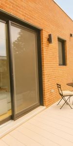 2 chambres lumineux avec grand balcon privé sur ruelle - Photo 3