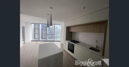 One Bedroom Plus Study - Photo 3