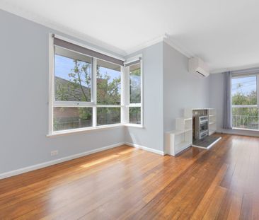 PLUSH ON POOLE STREET - Photo 2