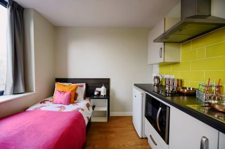 Premium Studio (Single Bed) - Photo 2