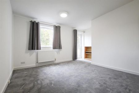 2 bedroom end of terrace house to rent - Photo 3