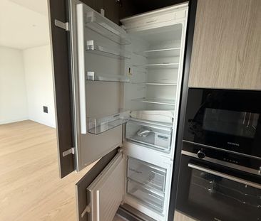 2 Bed Penthouse, Watermeadow Lane, SW6 - Photo 5