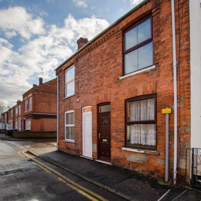 2 bedroom semi-detached house to rent - Photo 1