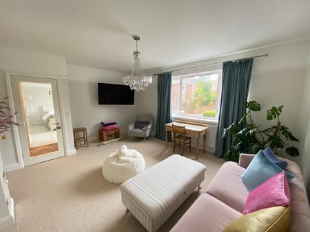 Byng Morris Close, Sketty, Swansea, SA2 - Photo 5