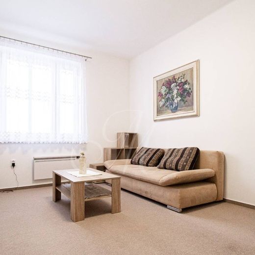 METROPOLITAN │Zariadený priestranný 2,5 izbový byt - Photo 1