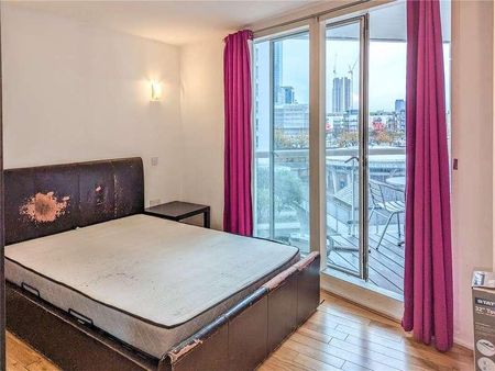 Blackwall Way, London, E14 - Photo 3