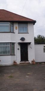 4 bedroom semi-detached house to rent - Photo 4