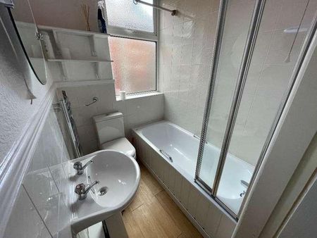 Whitby Road, Fallowfield, Manchester, Lancashire, M14 - Photo 2