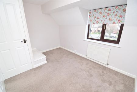 Greenside Park, New Crofton - Photo 5