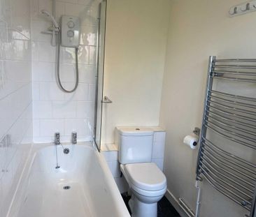 3 bedroom semi-detached house to rent - Photo 6